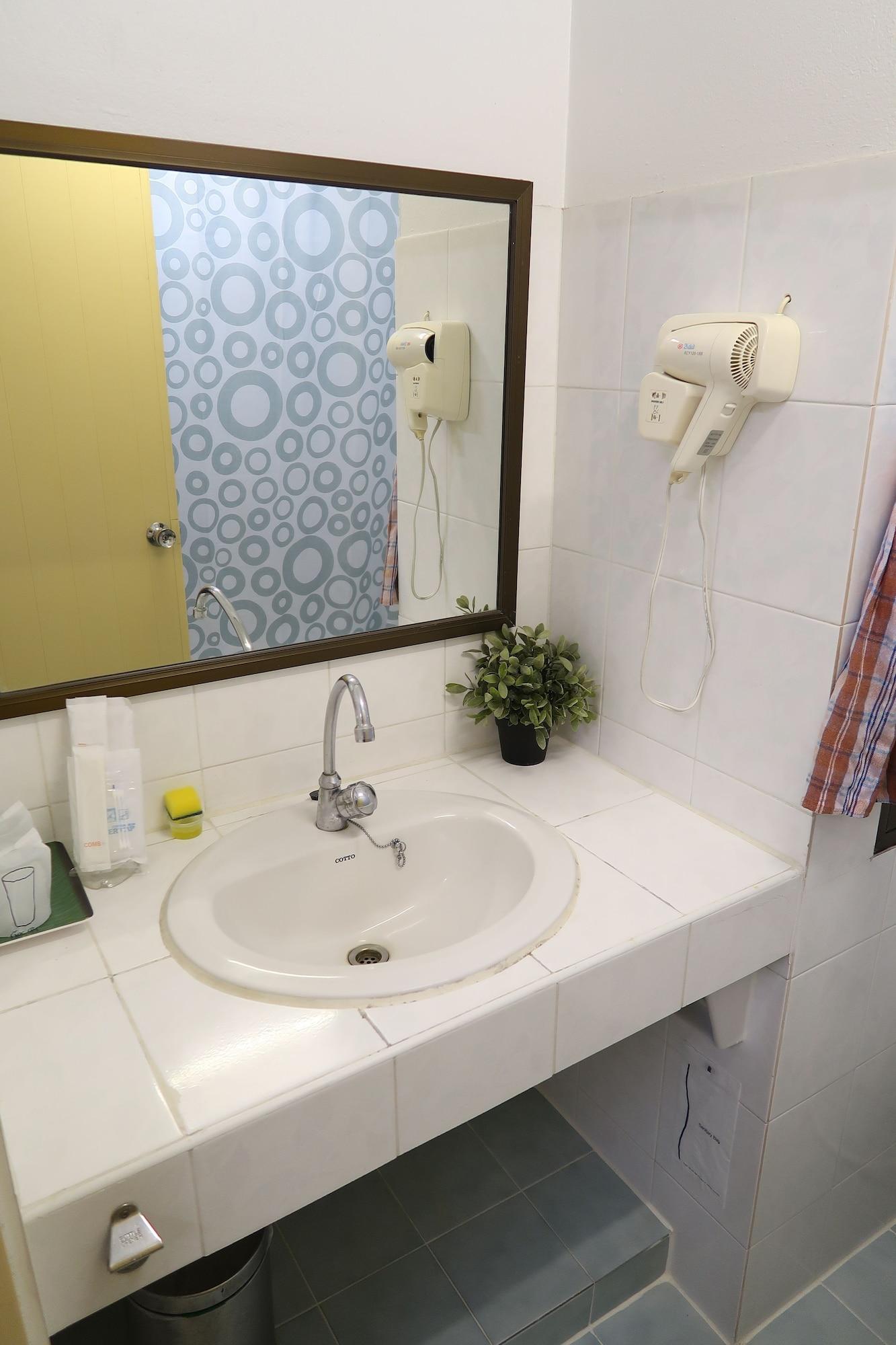 Phawana Sweet Hotel Бангкок Екстер'єр фото