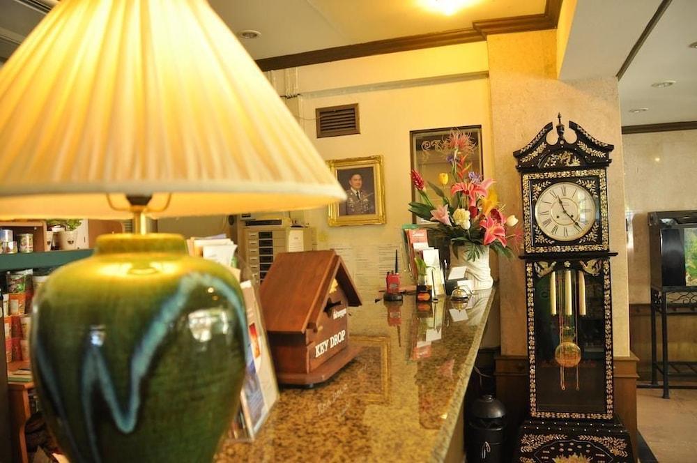 Phawana Sweet Hotel Бангкок Екстер'єр фото